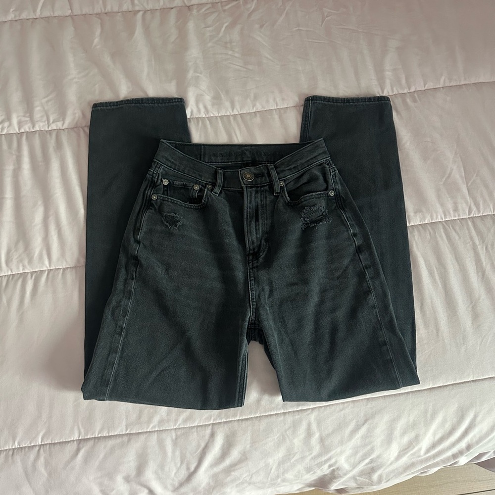 American Eagle AE black high waisted jeans in style HIGHEST RISE 90s BOYFRIEND